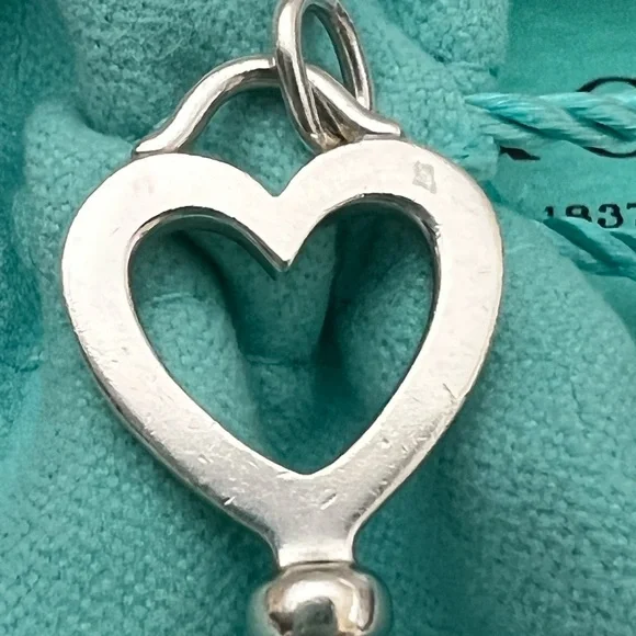 Retired Tiffany large open heart key - Picture 6 of 11